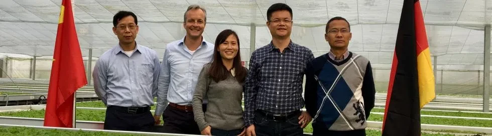 Dr. Matthias Redlefsen with the chinese partners of Ican Seed and Jintian Seedling Dr. Matthias Redlefsen with the chinese partners of Ican Seed and Jintian Seedling