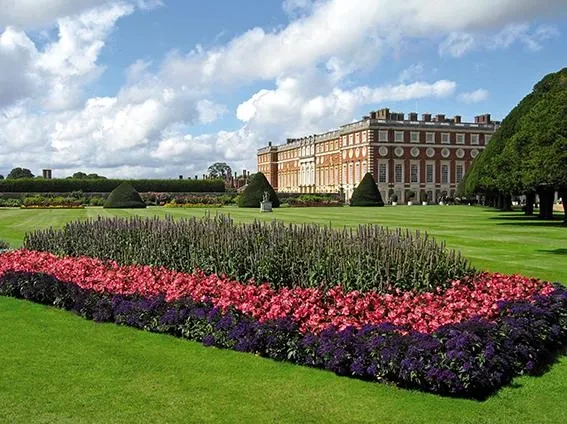 The Flower BIG® blooms at Hampton Court Palace in England