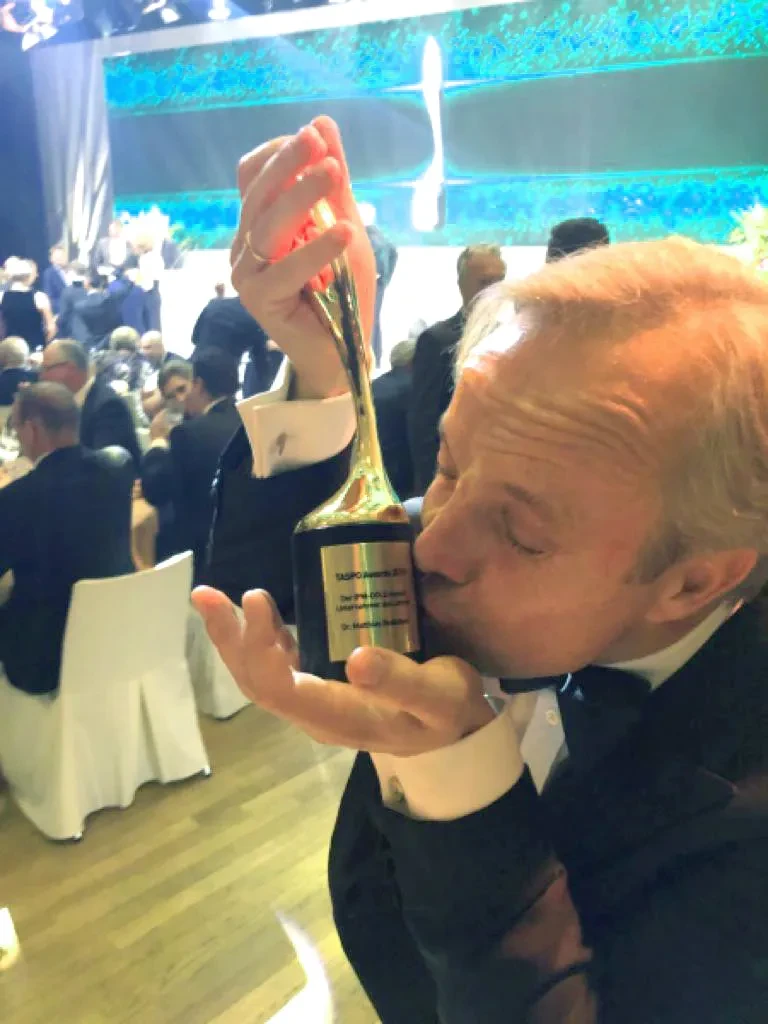Matthias Redlefsen thankful with the TASPO Award Matthias Redlefsen thankful with the TASPO Award